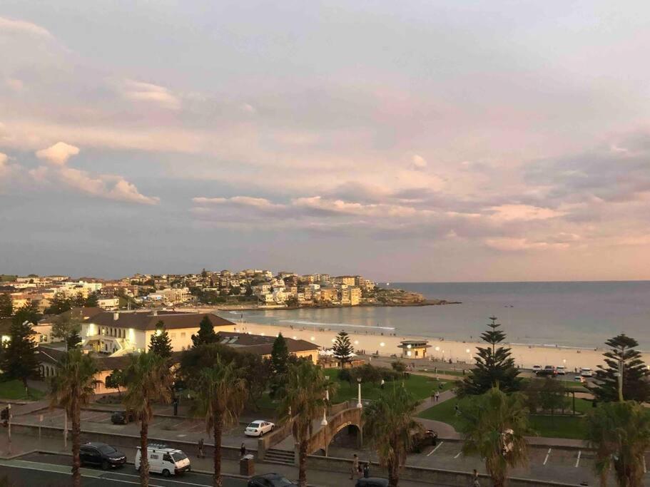Bondi Beach Waves Beachfront Apartment سيدني المظهر الخارجي الصورة